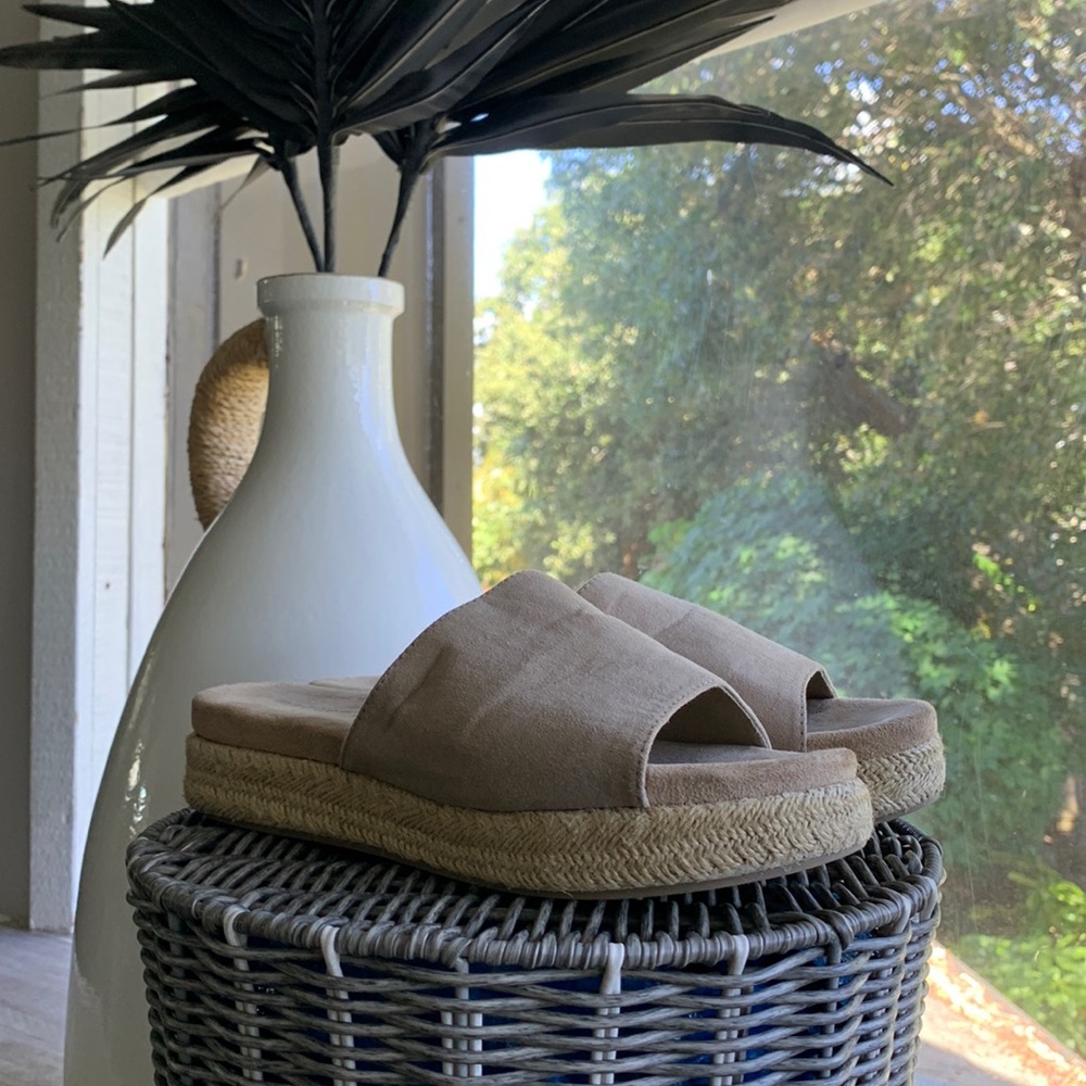 Madden Girl Wedges